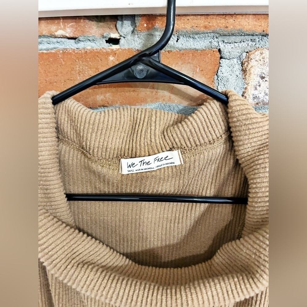 Free People Light Brown Ribbed Knit Cowl Neck Tunic Top Size Small - Picture 8 of 13
